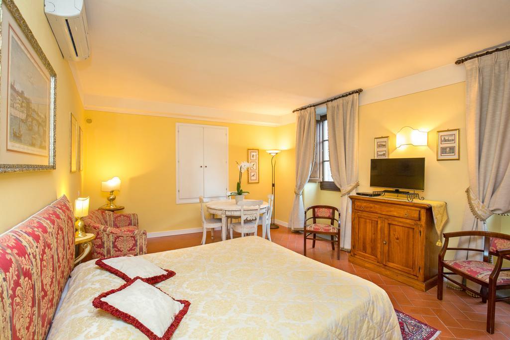 Bed and breakfast La Casa Del Garbo - Luxury Rooms&suite 3*