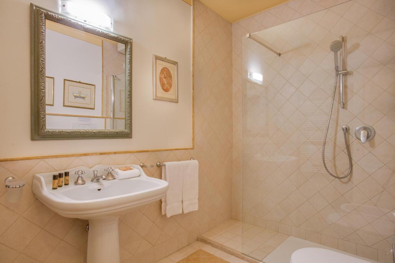 La Casa Del Garbo - Luxury Rooms&suite
